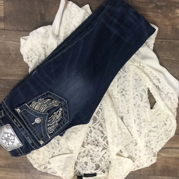 Miss Me jeans Buckle jeans women’s pants- like new - Picture 7 of 8